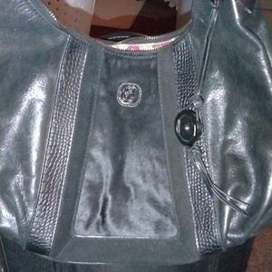 Black leather slightly used Elliot Lucca